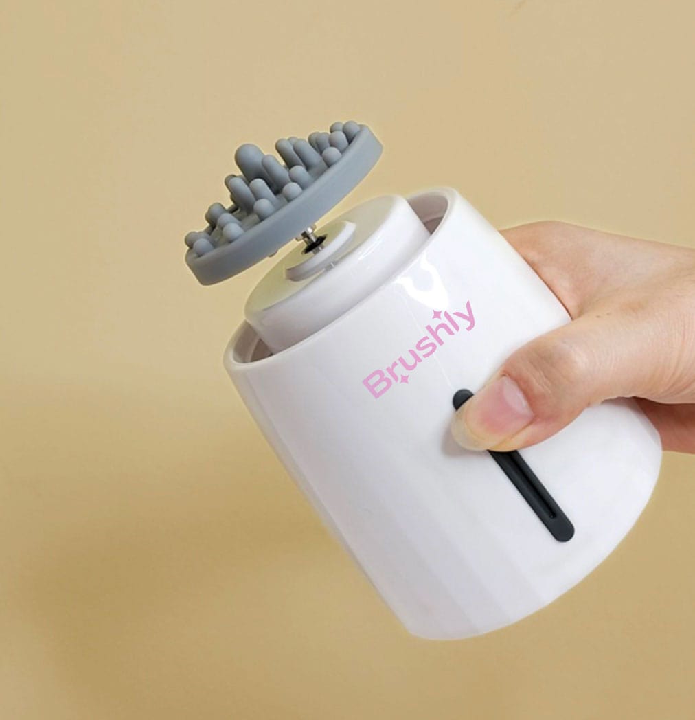 Brushly Pro™ Cosmetic Brush Cleaner